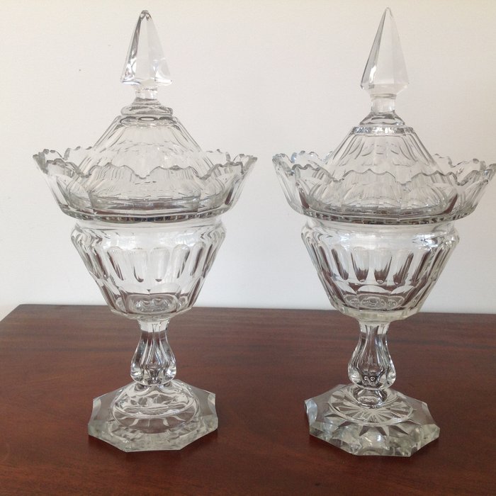 A pair of cut crystal ginger coupes, the Netherlands, 19th century
