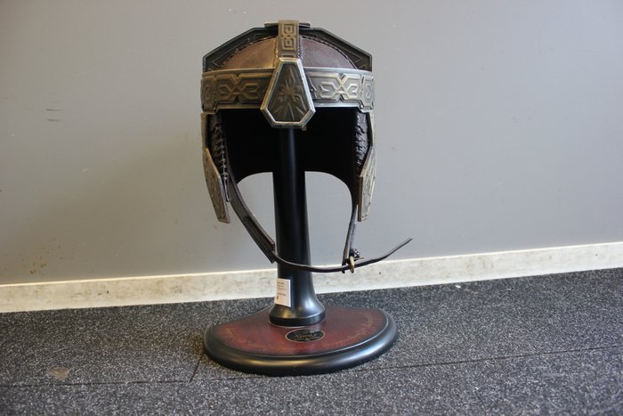 Lord Of The Rings - United Cutlery - Gimli's Helmet on Stand - UC1384 - Number 2436 of 5000 limited edition