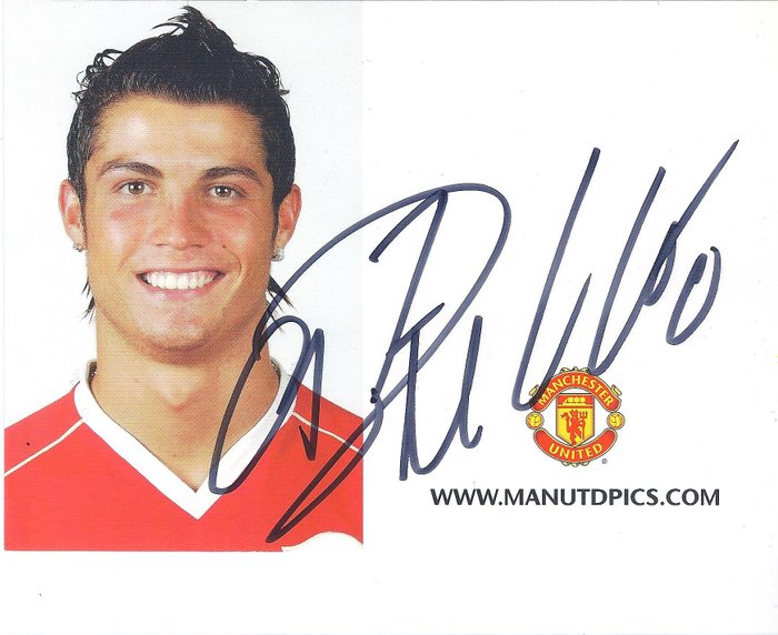 Ronaldo Signature : Cristiano Ronaldo signed football white museum CR7