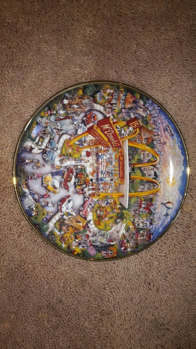 Franklin Mint - Porcelain collector plate Mc Donald's Golden Moments by Bill Bell  Limited Edition