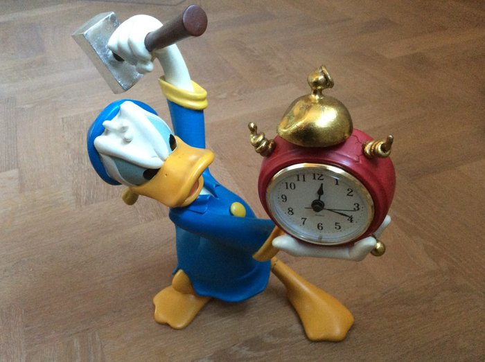 Figurine Donald Duck with Disney alarm clock