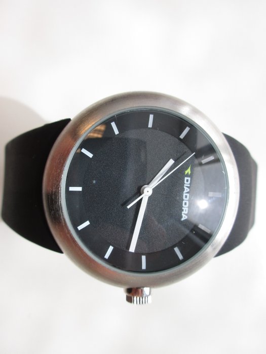diadora watch