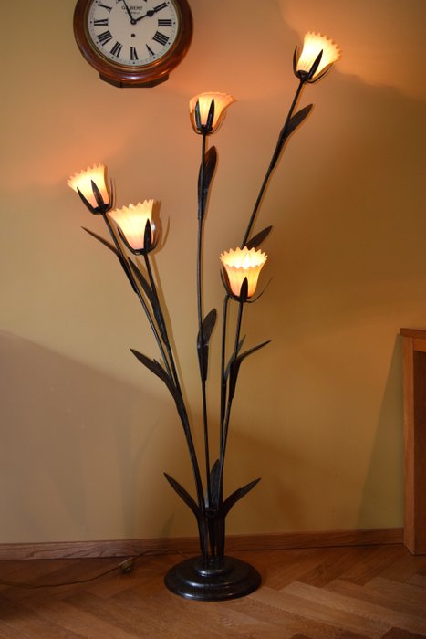 Tulip Floor Lamp Made Of Metal With 5, Tulip Floor Lamp