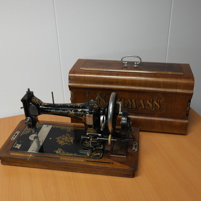Seidel & Naumann - antica macchina da cucire manuale 
