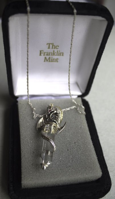 Necklace with Dragon pendant made of sterlin silver  - Franklin Mint - partly gilded - quartz crystal - ruby