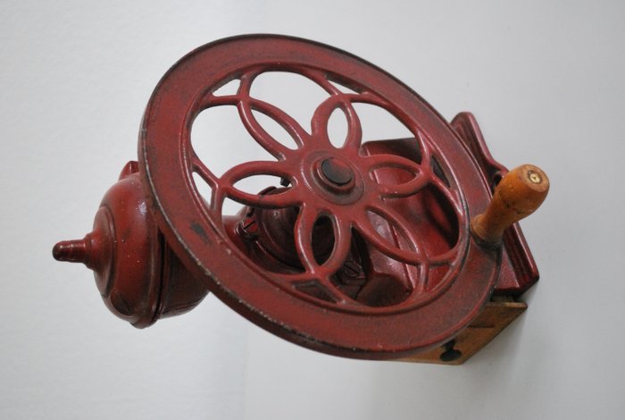 Old heavy original cast iron coffee grinder with trackwheel - Nacional - Spain - ca. 1920