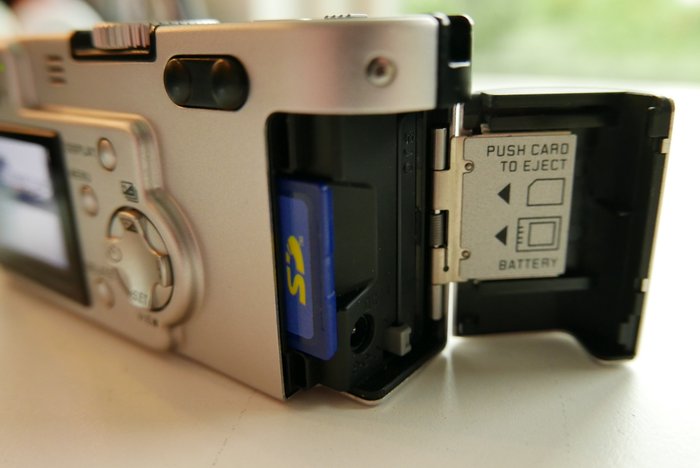 Leica D-Lux 1 (2003) - Catawiki