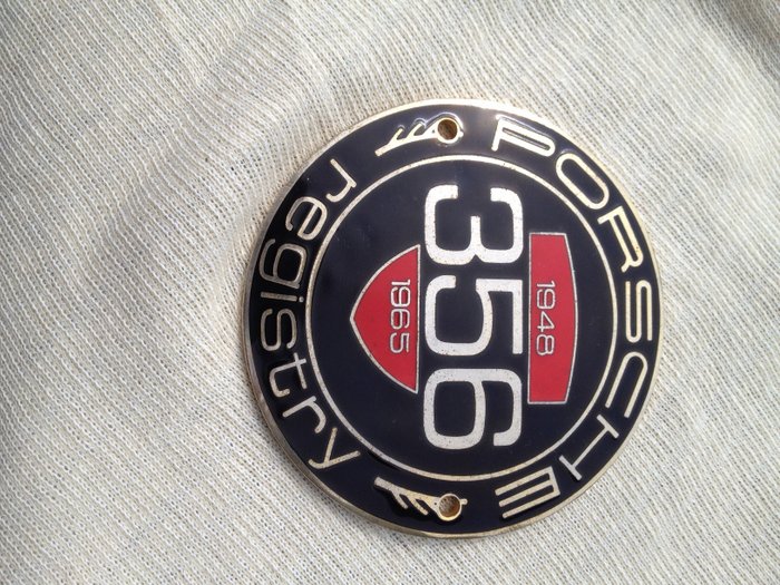 Porsche 356 Grille Badge

