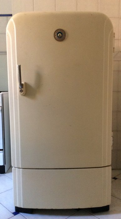 Elctrolux – vintage fridge, Model LT230