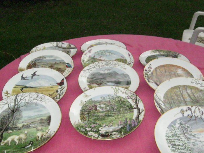 Peter Barrett for Royal Worcester - 12 porcelain plates 'The Rural Year' limited edition 