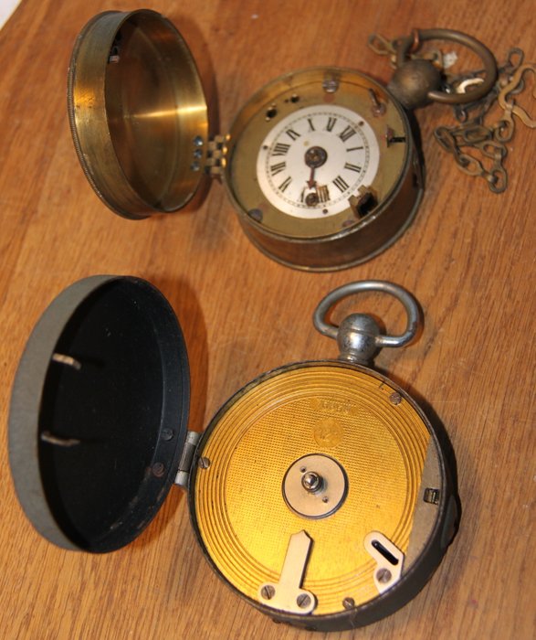 Reloj de sereno RASF, probablemente Burk de hacia 1900 + reloj de sereno Elka, primera mitad del siglo pasado