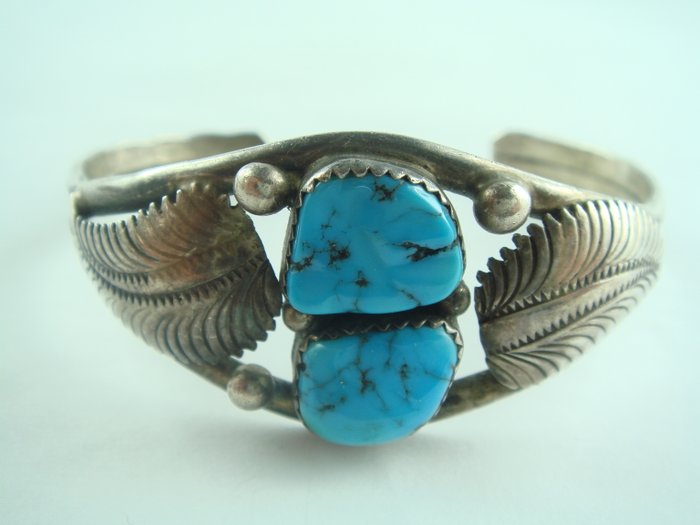 Antique Indian item of jewellery, Navajo bangle made of authentic silver 925 with turquoise around 1950 
