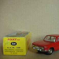DeAgostini 1:43 Dinky Toys 534 BMW 1500 Red Diecast Models Edition Collection 