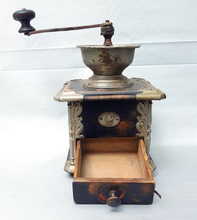 Coffee grinder Fabrik Marke - 1st half 20th century 

