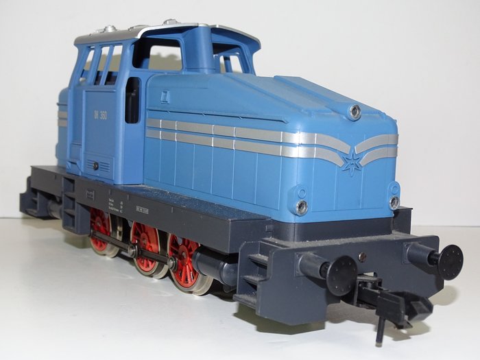 Spur 1 - Märklin - from starter set 54425 - diesel locomotive DH 360