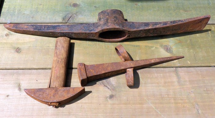 Lot of 3 piece of old farm tools and two old hammers