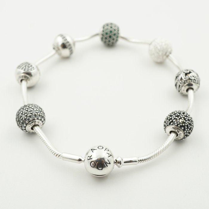 Pandora essence charm bracelet with 7 essence charms - Catawiki