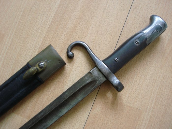 Italian Vetterli bayonet, model 1870/1871, original length, not shortened.