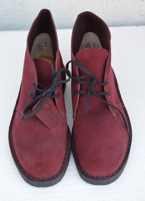 red clarks desert boots