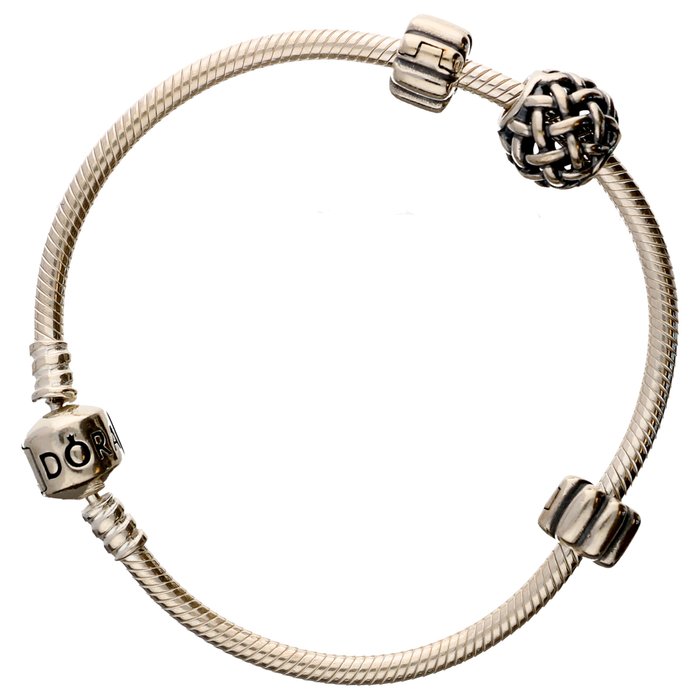 Pandora – Silver Pandora bracelet with 1 charm and two spacers - Catawiki