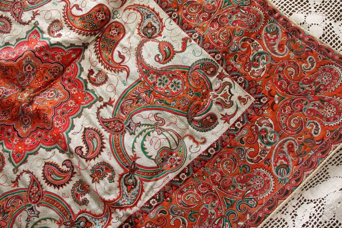 Original termeh , silk brocade fabric of Yazd, Iran, 2000 - Catawiki