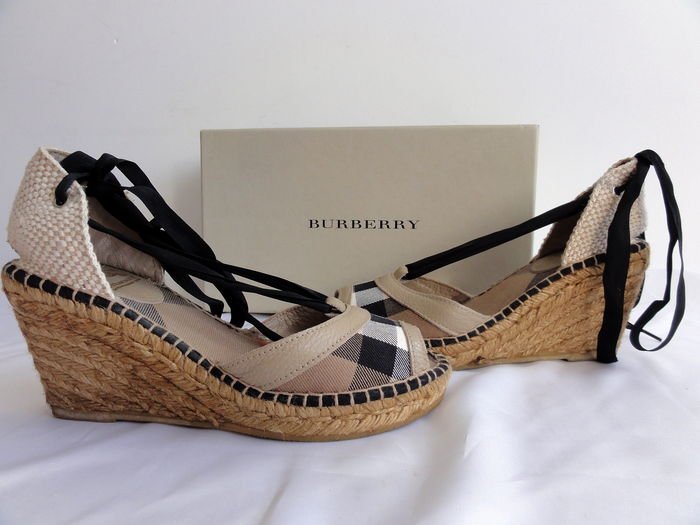 burberry wedges