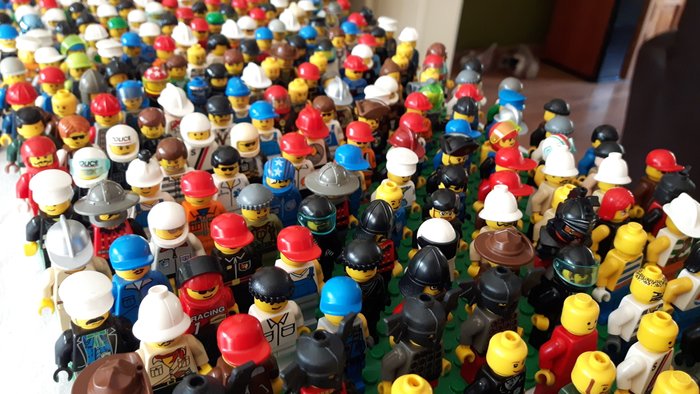 Assorted - 357 Lego minifigures - Catawiki