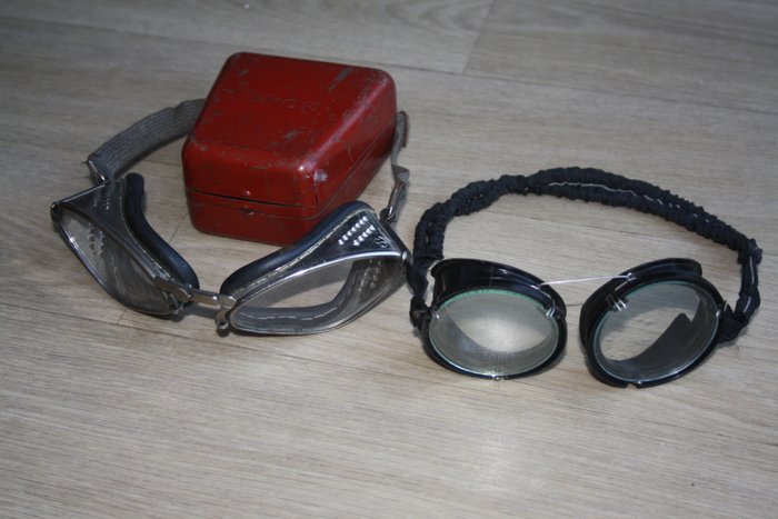 2 pair of old glasses - Railwayman SNCF - steam Locomotive operator - 1930 and Aviation, car glasses