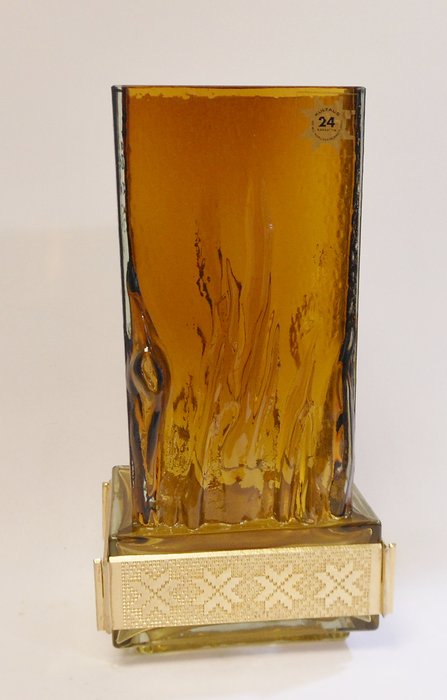 Eino Wänni (Humppila) - crystal vase with gilded frames