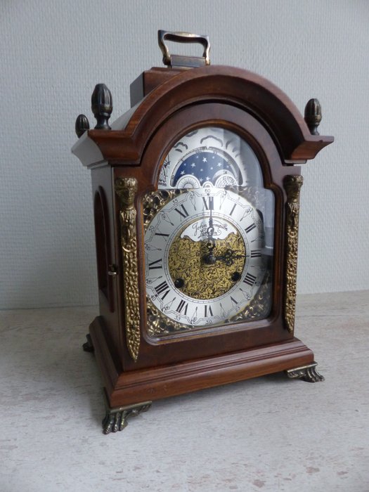 English table clock in walnut - John Tompion London - Made in 1987