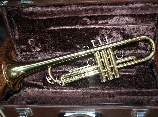 Yamaha series YTR 2320E Trumpet