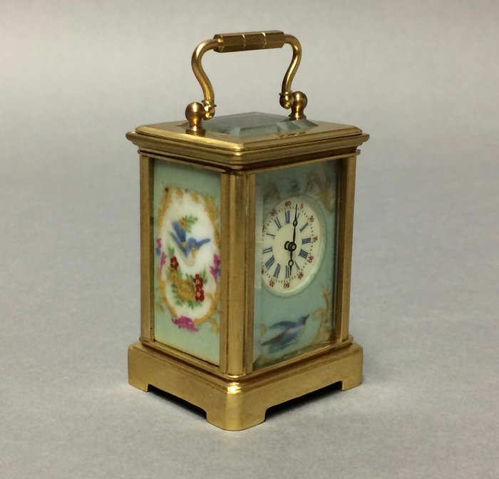 Small brass carriage clock with porcelain -- Late 20th - Catawiki