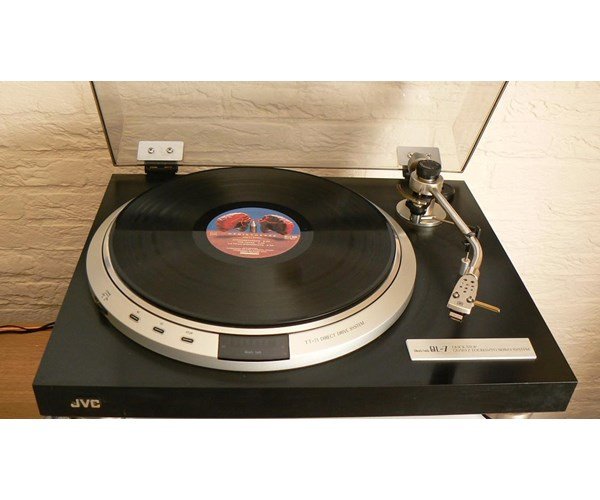 JVC QL 7 turntable (UA-5045) full - like new with papers 