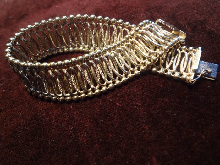 Yellow gold women's fantasy bracelet by the Brev brand