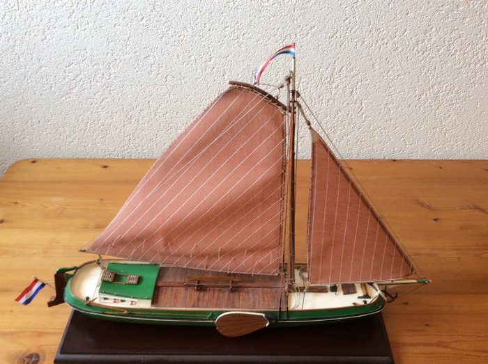 Model of Frisian Skûtsje. A wooden tjalk