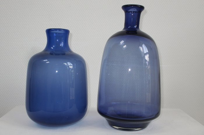 Per Lutken. (By Holmegaard)-. 2 bottle vases: