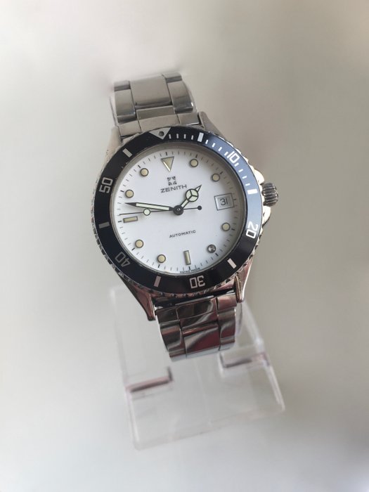 Zenith – DIVER – 02.0210.462 – Men's wristwatch – 1990-1999.