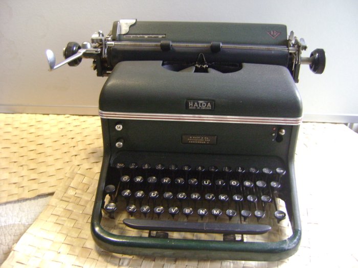 Typewriter HALDA 6 from 1951