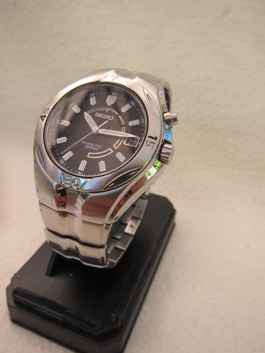 Seiko Kinetic 5M62-0D30 – Men's wristwatch – 2010