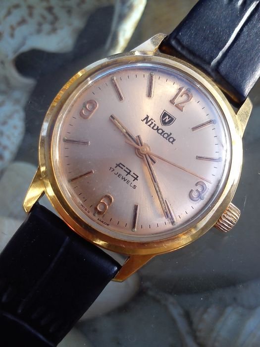 NIVADA F77 – orologio da polso da uomo, svizzero, degli anni '70