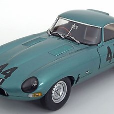 Paragon Models - Scale 1/18 Jaguar Lightweight E-Type # - Catawiki