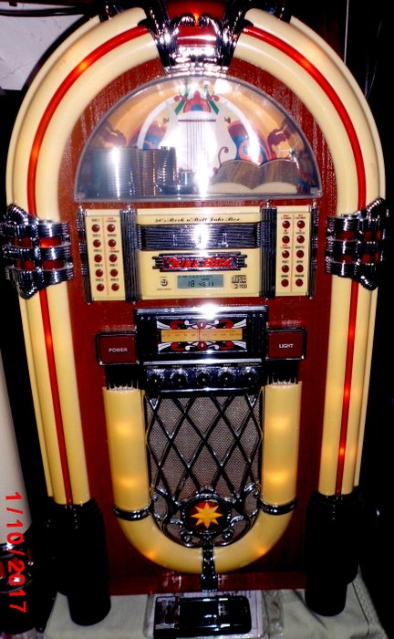 XXL jukebox/music box, retro Elta 2752 with radio, tape deck, and 7-slot CD changer + remote control
