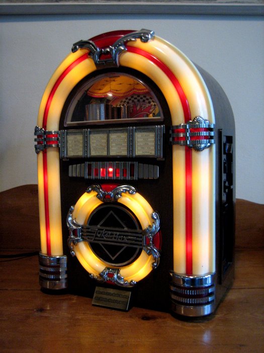 Collector's edition Jukebox Radio and tape deck - Spirit of St. Louis - Vintage Jukebox Radio with a tape deck