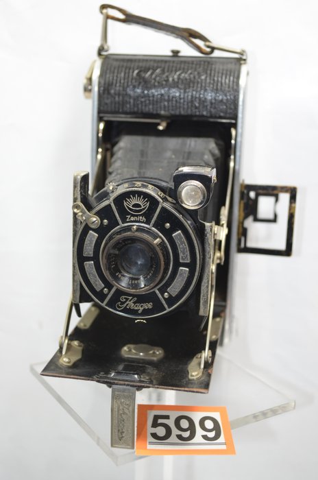 Ihagee Zenith folding camera (presumably Auto Ultrix)