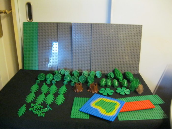 Lego Loose Base Plates And Forest And Shrubs Catawiki