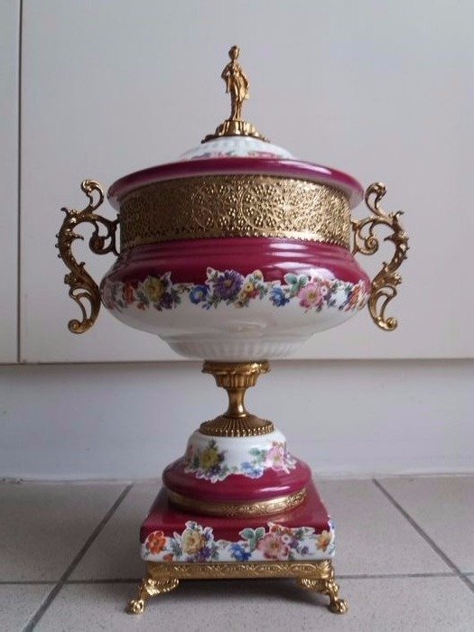 Centerpiece - Vase with a lid and frames - Alfa - 42 cm