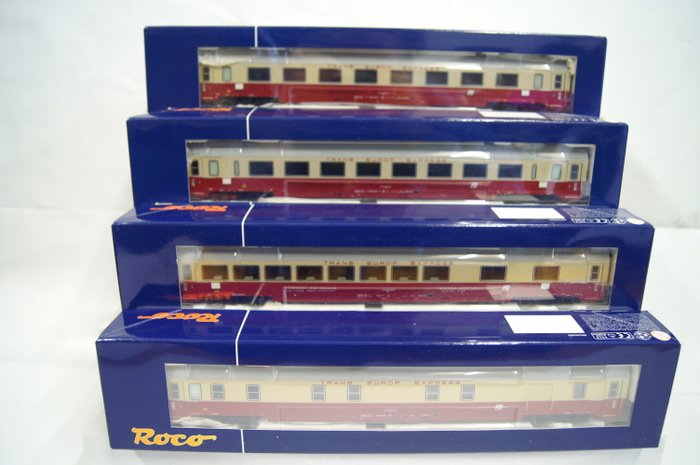 Roco H0 - 45922 - 4 passenger wagons TEE-RIC Gran Confort of the FS