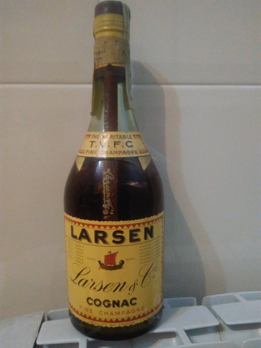 Cognac Larsen T.V.F.C. - Bottled 1960s