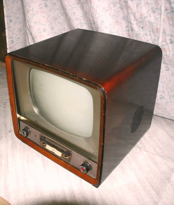 Vintage 1950s television  Philips TV 17tx144a