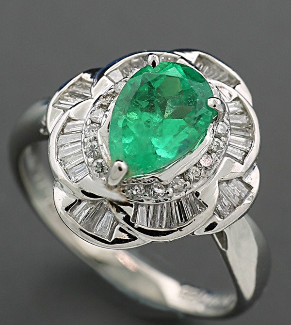 Emerald brilliant ring Columbia excellent colour 900- platinum - ring ...